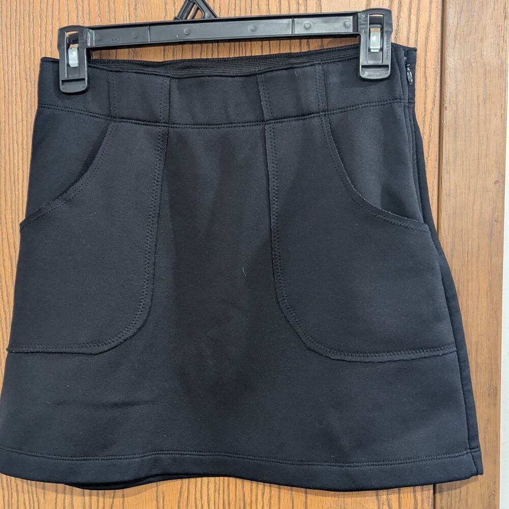 Athleta Stretch Skirt Elastic Waist Side Zipper 2 Front Pockets Black-Size 2